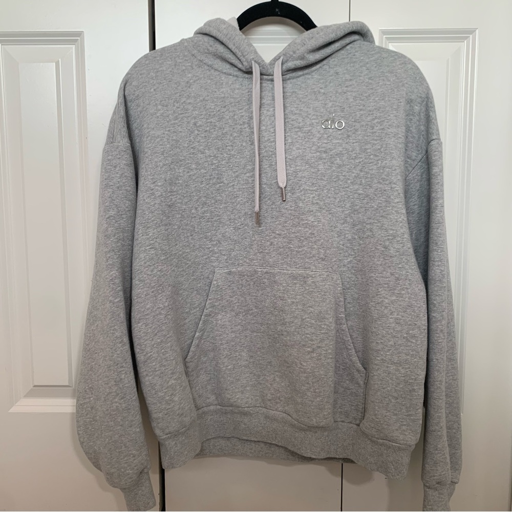 Alo Yoga Accolade Hoodie in Heather Gray